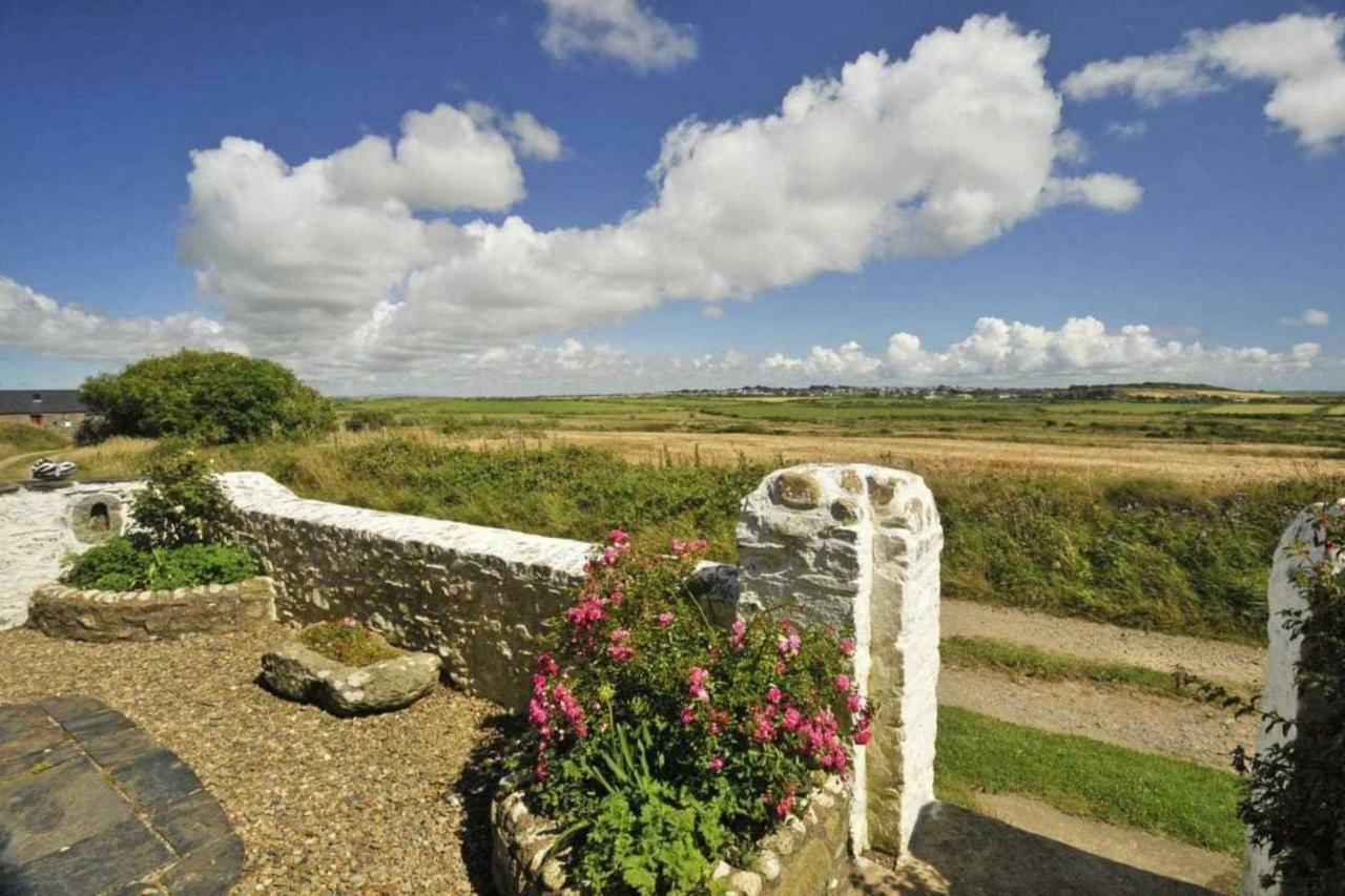 Hôtel Wdig Farmhouse à Saint David's Extérieur photo